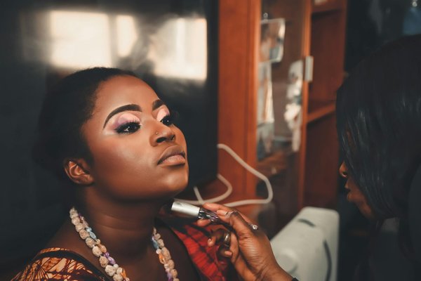 Vestes sans Manches : La Quintessence de l'Élégance pour une Transition de Saison Parfaite